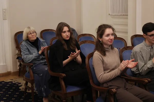 В зале – научный руководитель лауреата III степени Конкурса курсовых работ музыковедов Светланы Бондаренко – доктор искусствоведения, профессор кафедры истории русской музыки Т.А. Старостина