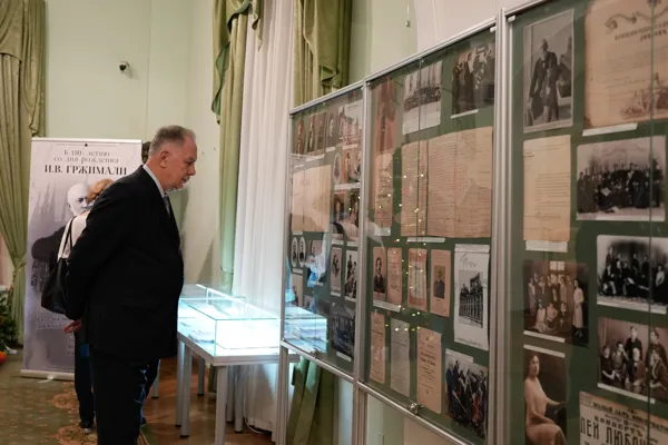 Открытие выставки, посвящённой 180-летию скрипача и педагога Ивана Войцеховича Гржимали в фойе партера Малого зала. Выставка подготовлена Архивом консерватории