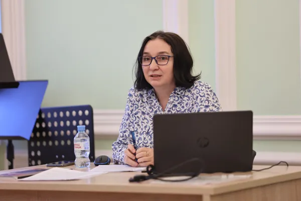 «Ваши первые интервью» — тема прошедшей беседы студентов консерватории с кандидатом филологических наук, журналистом и спичрайтером Индирой Дунаевой