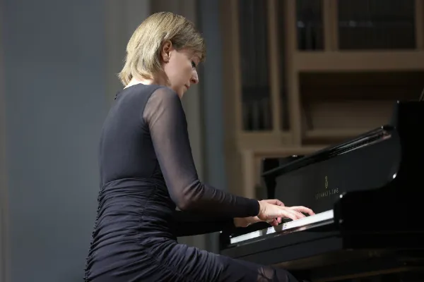 Елена Тарасова, фортепиано