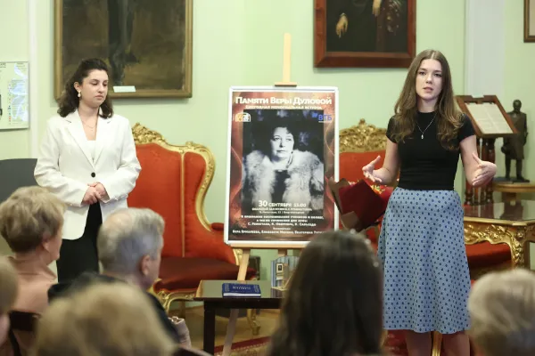 Студентки третьего курса консерватории Лана Габуния и Марианна Гриневская