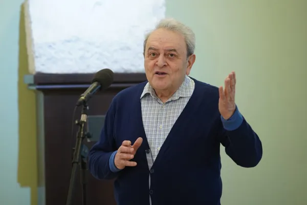 На выставке к 100-летию Рафаэля Рубеновича Давидяна