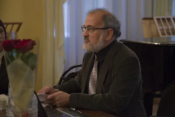 Доклад А. Б. Джумаева (Узбекистан), кандидата искусствоведения, члена Союза композиторов Узбекистана, руководителя исследовательской группы «Макам» ICTM  на тему «Физическое, эстетическое, сакральное: звук в научном знании и художественной практике средневекового Среднего Востока»