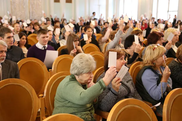 В Рахманиновском зале прошла общеконсерваторская конференция по внесению изменений в Устав и выборам в Ученый совет МГК им. П.И. Чайковского.