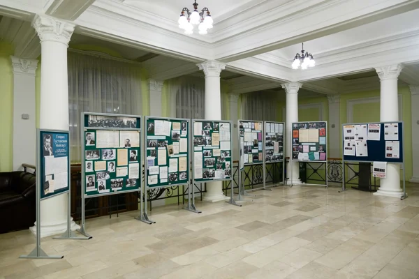 Exhibitions dedicated to Professors Heinrich Neuhaus and Boris Dikov